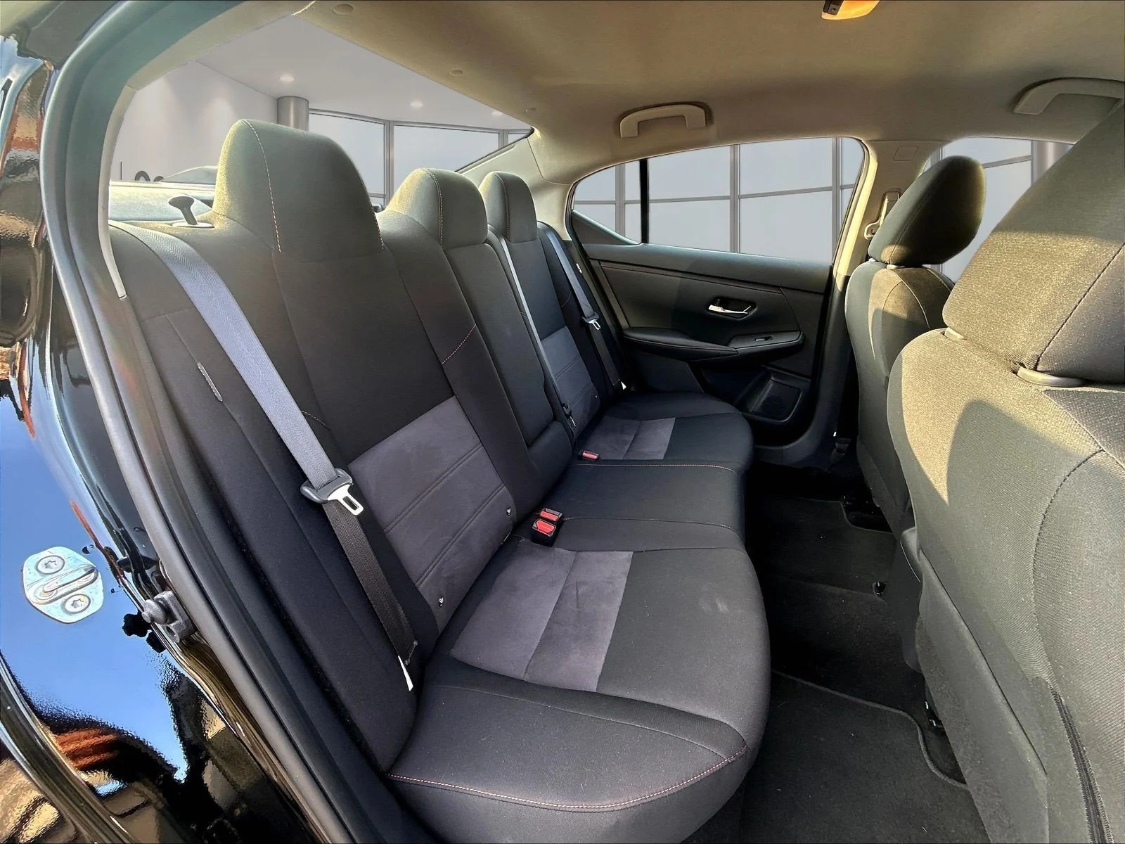Used 2025 Super Black Nissan SR image 27