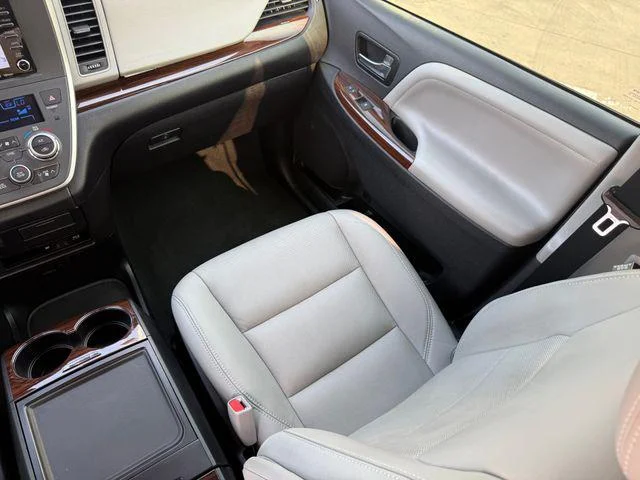 Certified Used 2020 ALUMINA JADE METAL Toyota Limited Premium image 29