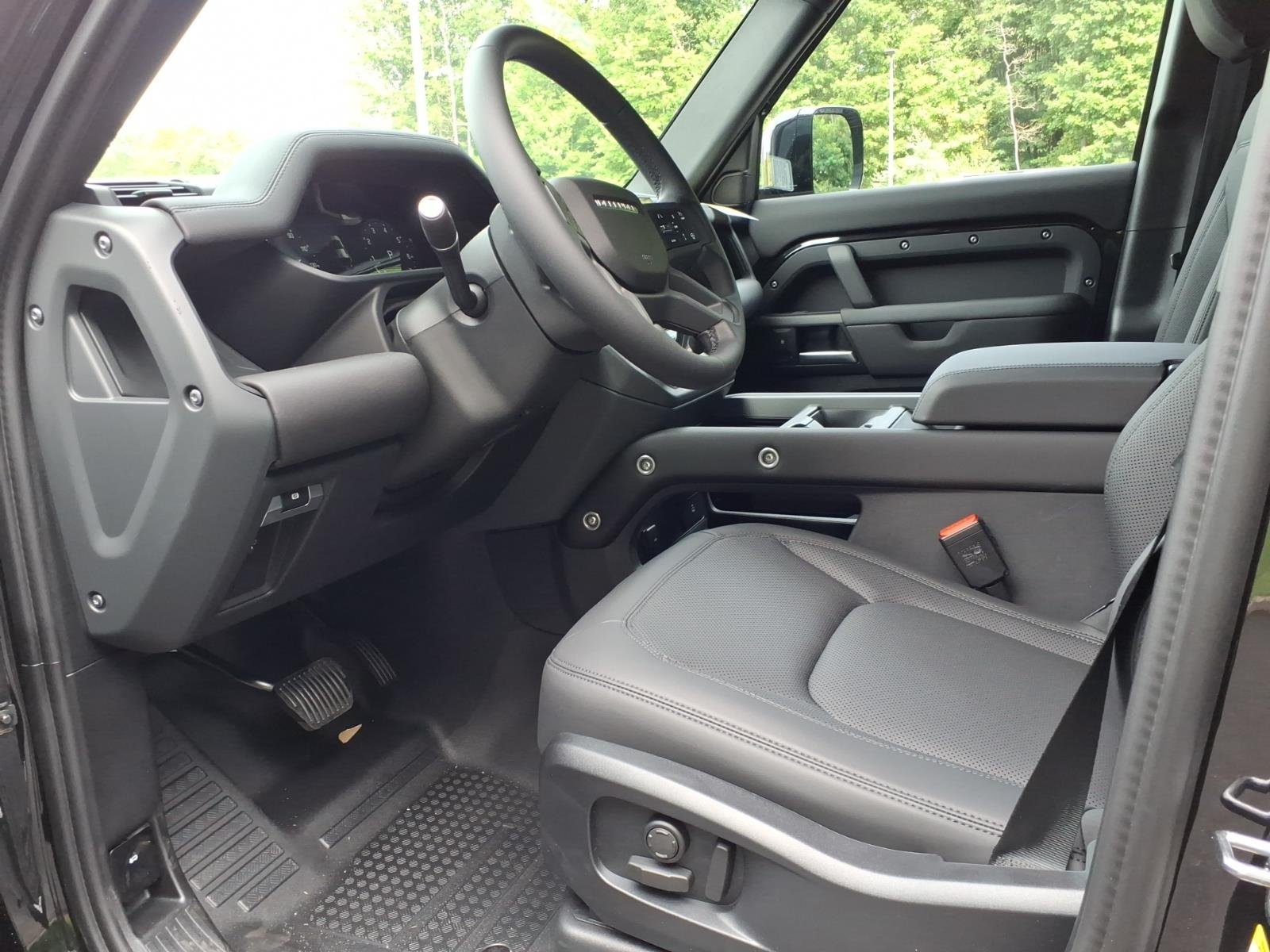 New 2026 Santorini Black Land Rover 110 S image 14