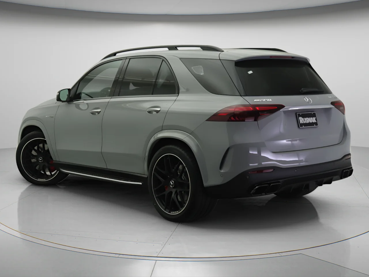 New 2026 MANUFAKTUR Alpine Grey Mercedes-Benz 63 S AMG® 4MATIC® image 2