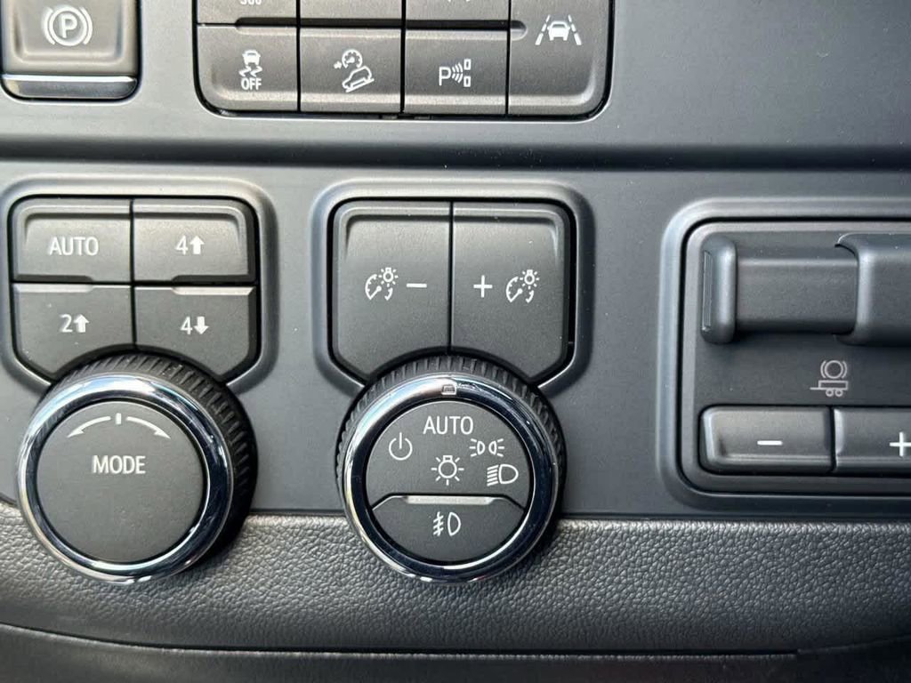 2026 Chevrolet Tahoe Premier - Photo 32