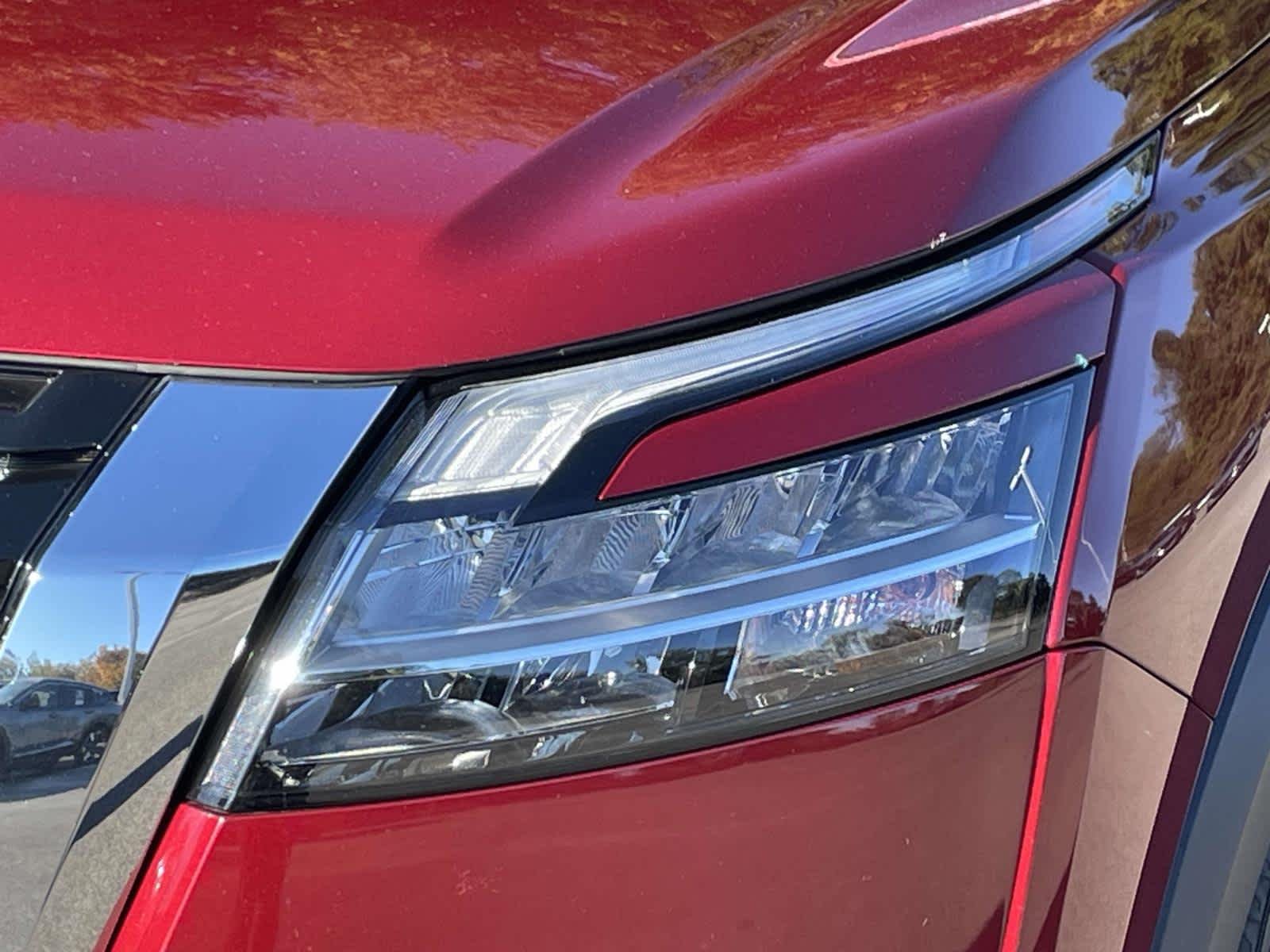 Certified Used 2023 Scarlet Ember Tintcoat Nissan SL image 18