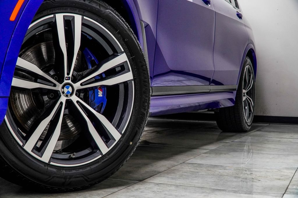 Used 2024 Blue BMW M60i image 3