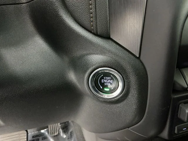 Used 2020 White GMC AT4 image 26