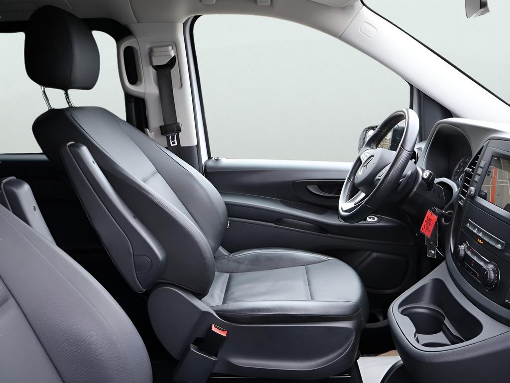 Used 2023 Arctic White Mercedes-Benz Passenger image 9