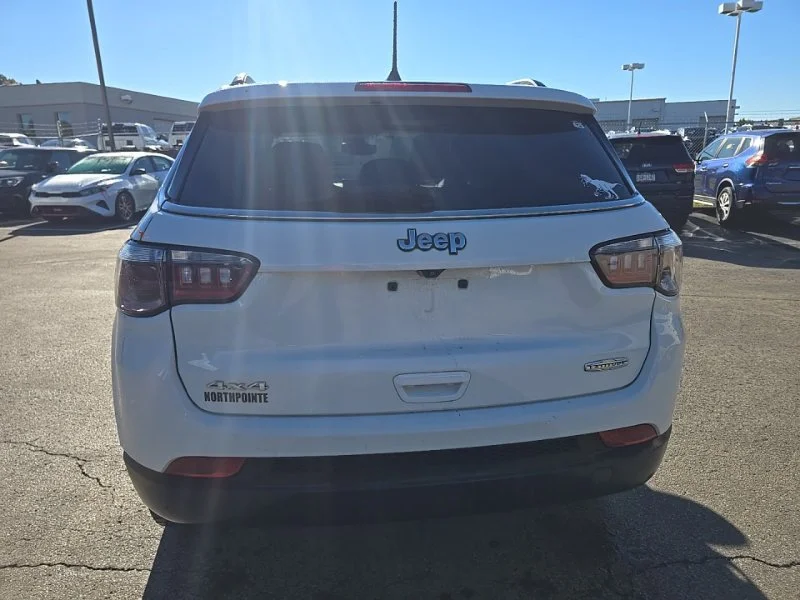 Used 2022 White Jeep Latitude image 6