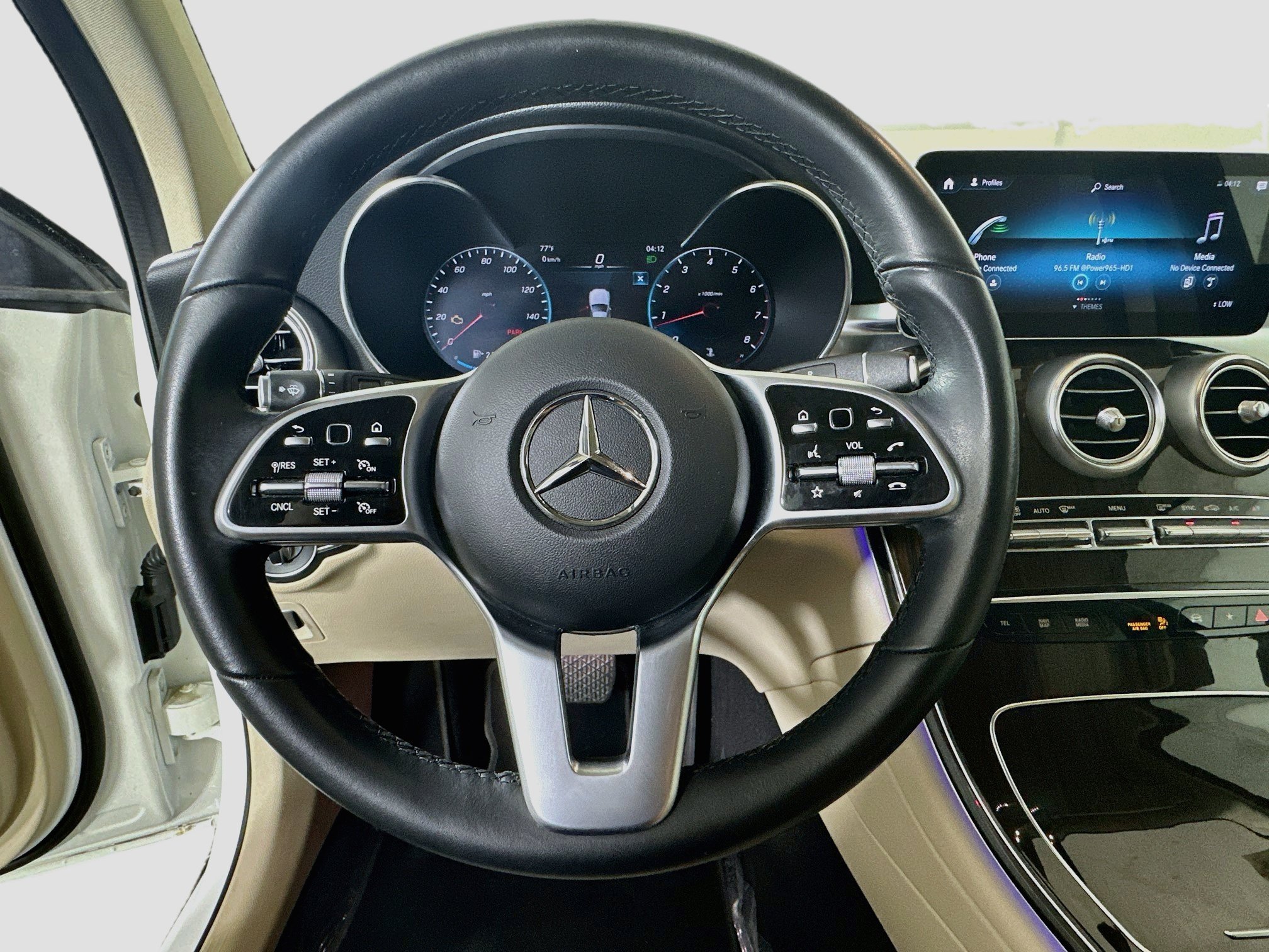 2022 Mercedes-Benz GLC GLC300 - Photo 14