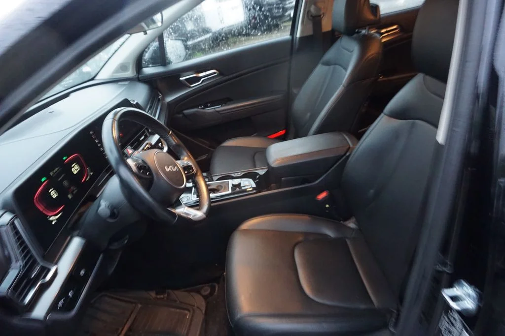 Used 2024 Ebony Black Kia EX image 4