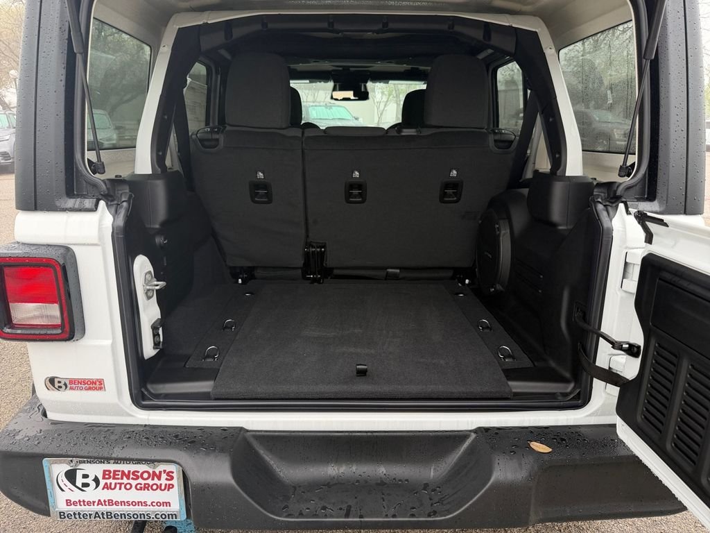 New 2026 Bright White Clearcoat Jeep Sport RHD image 19