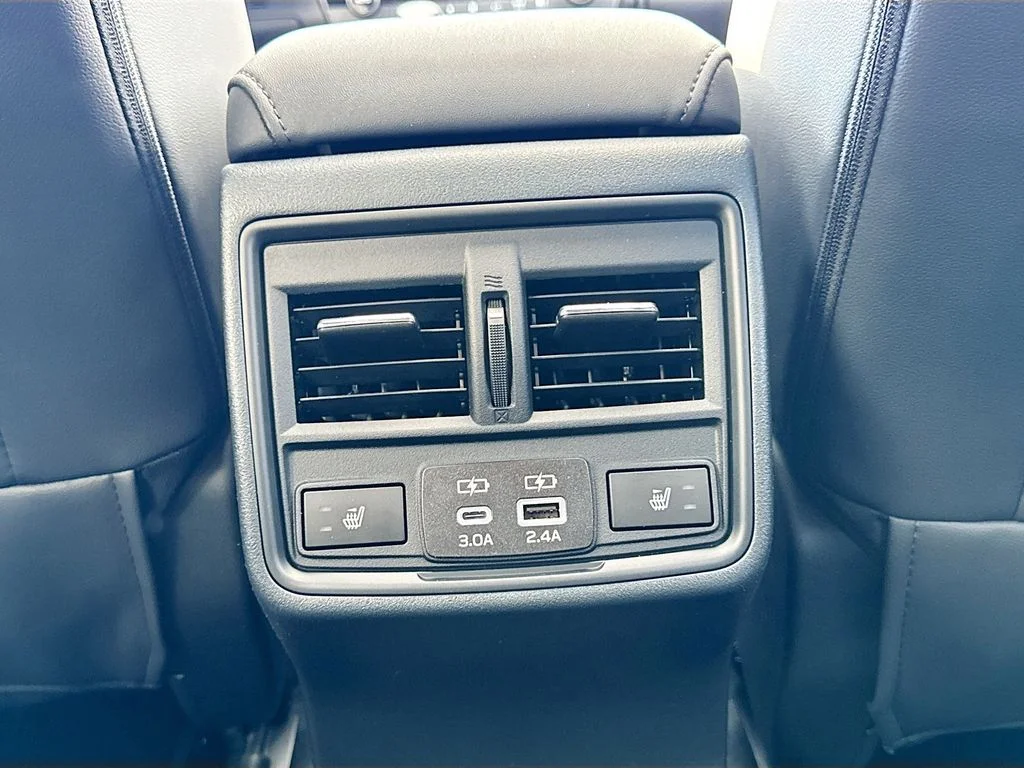 New 2026 ICE SILVER METALLIC Subaru Touring image 31