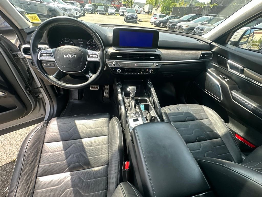Used 2022 Gray Kia SX image 25