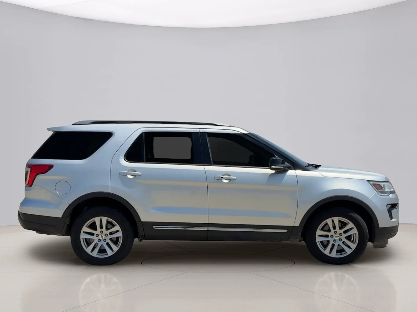 Used 2018 Silver Ford XLT image 6