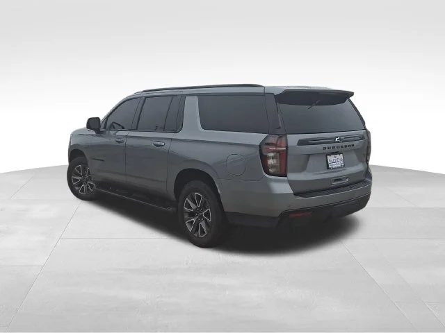 Used 2023 Gray Chevrolet Z71 image 4
