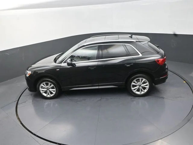 Used 2025  Audi Premium image 26