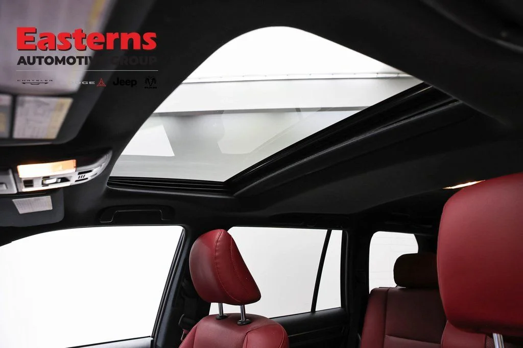 Used 2022 Black Lexus 460 image 42