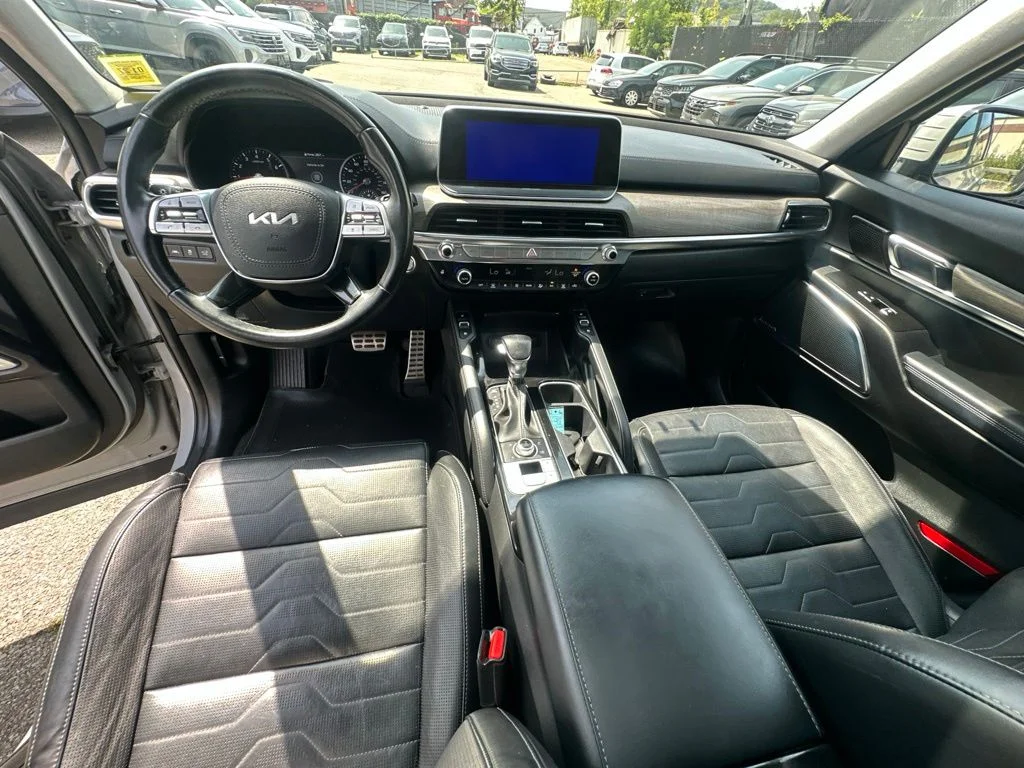 Used 2022 Gray Kia SX image 25