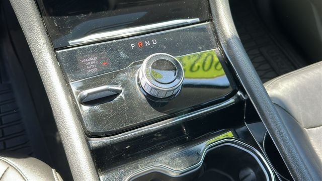 Used 2023 White Jeep Limited image 19