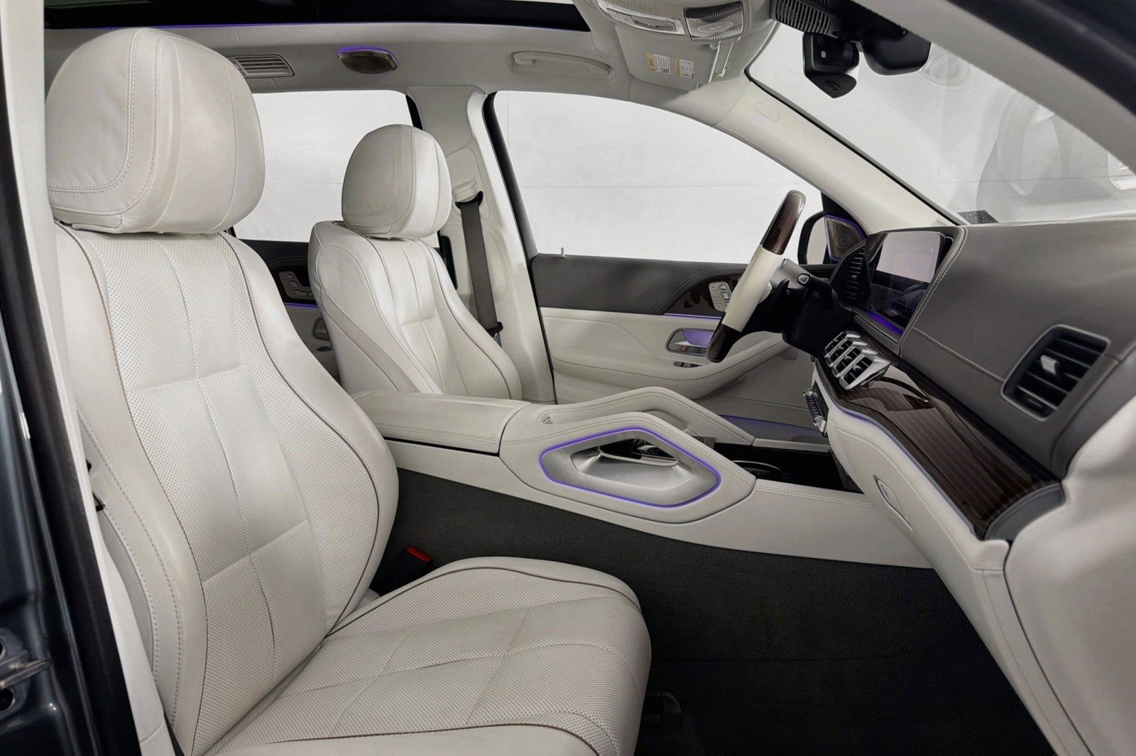 Certified Used 2023 Cirrus Silver Metallic Mercedes-Benz Maybach GLS 600 image 8