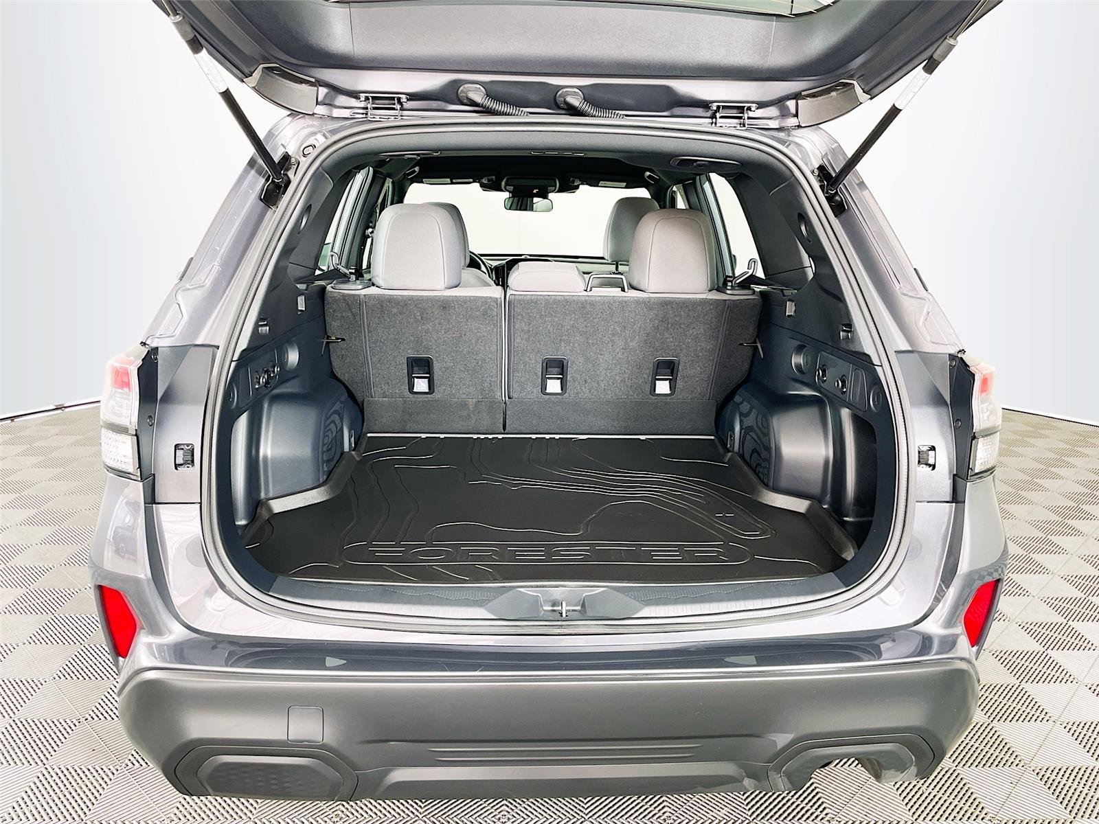 Used 2026 Magnetite Gray Metallic Subaru Base image 27