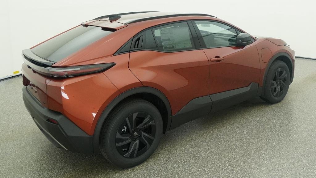 New 2026 Tandoori Toyota SE image 6