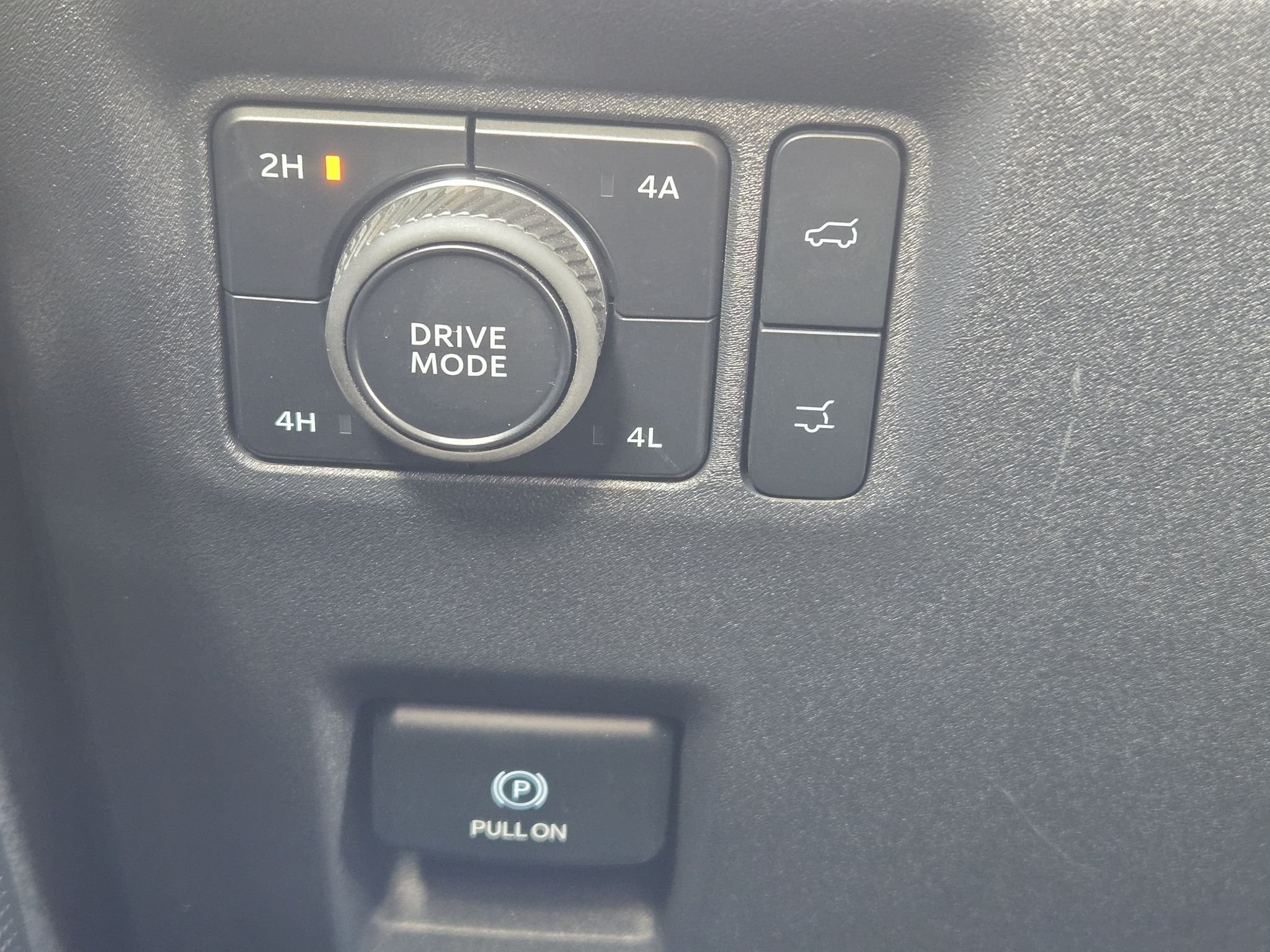 Used 2026  Ford Platinum image 21