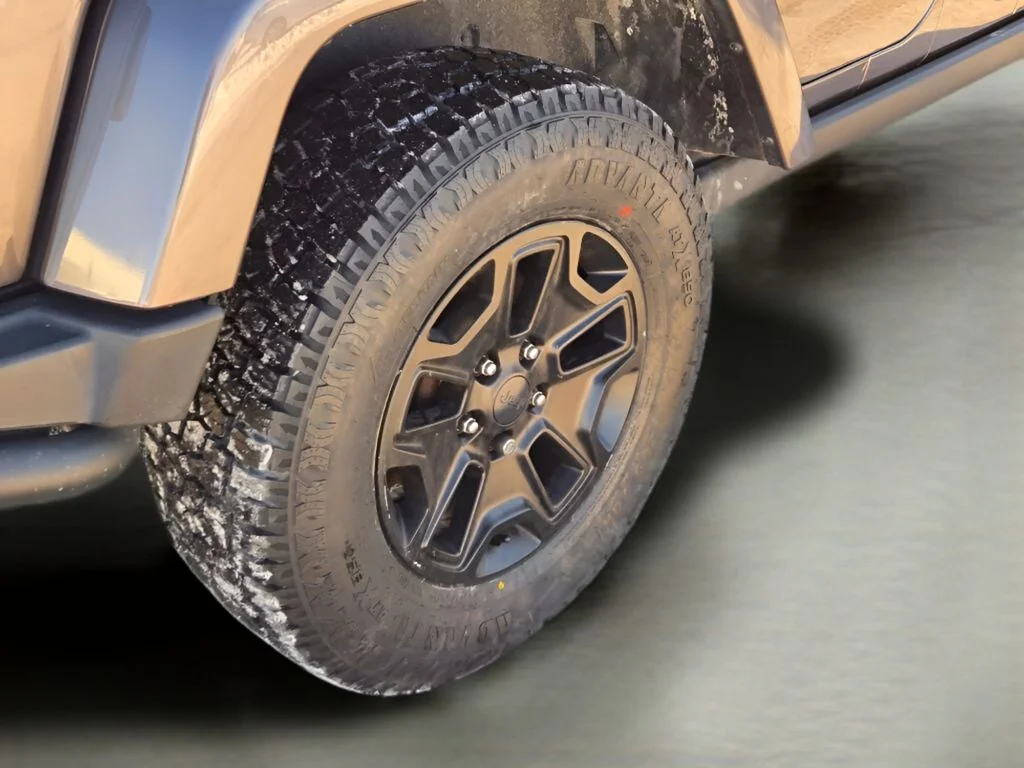 Used 2016 Gray Jeep Unlimited Sahara image 12