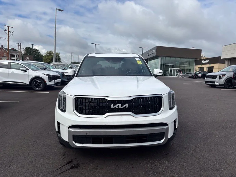 Used 2023 White Kia EX image 2