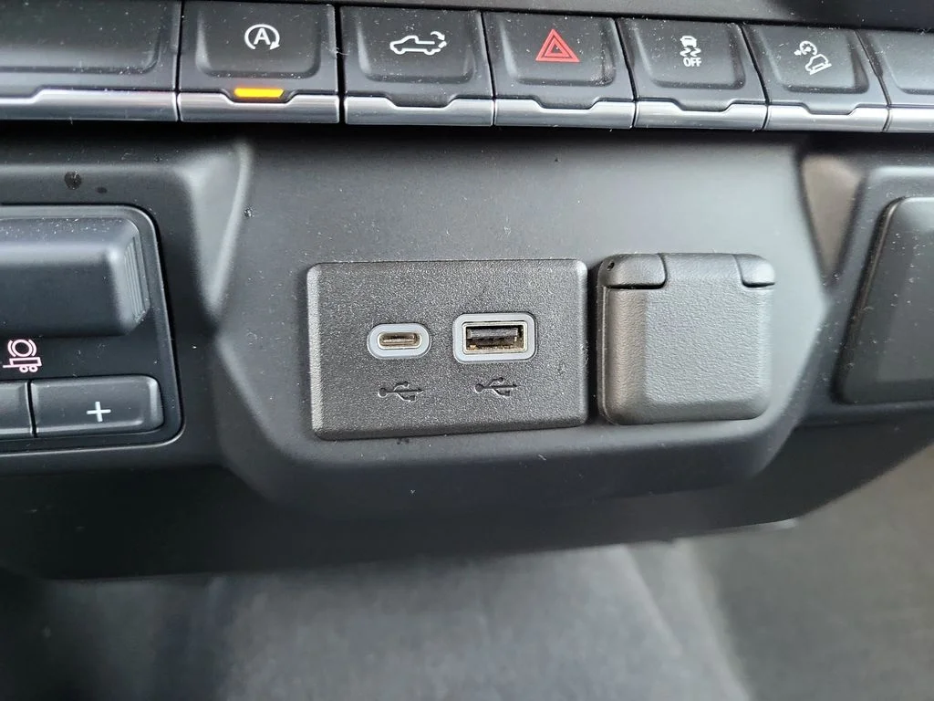 Used 2021 Silver Chevrolet RST image 23