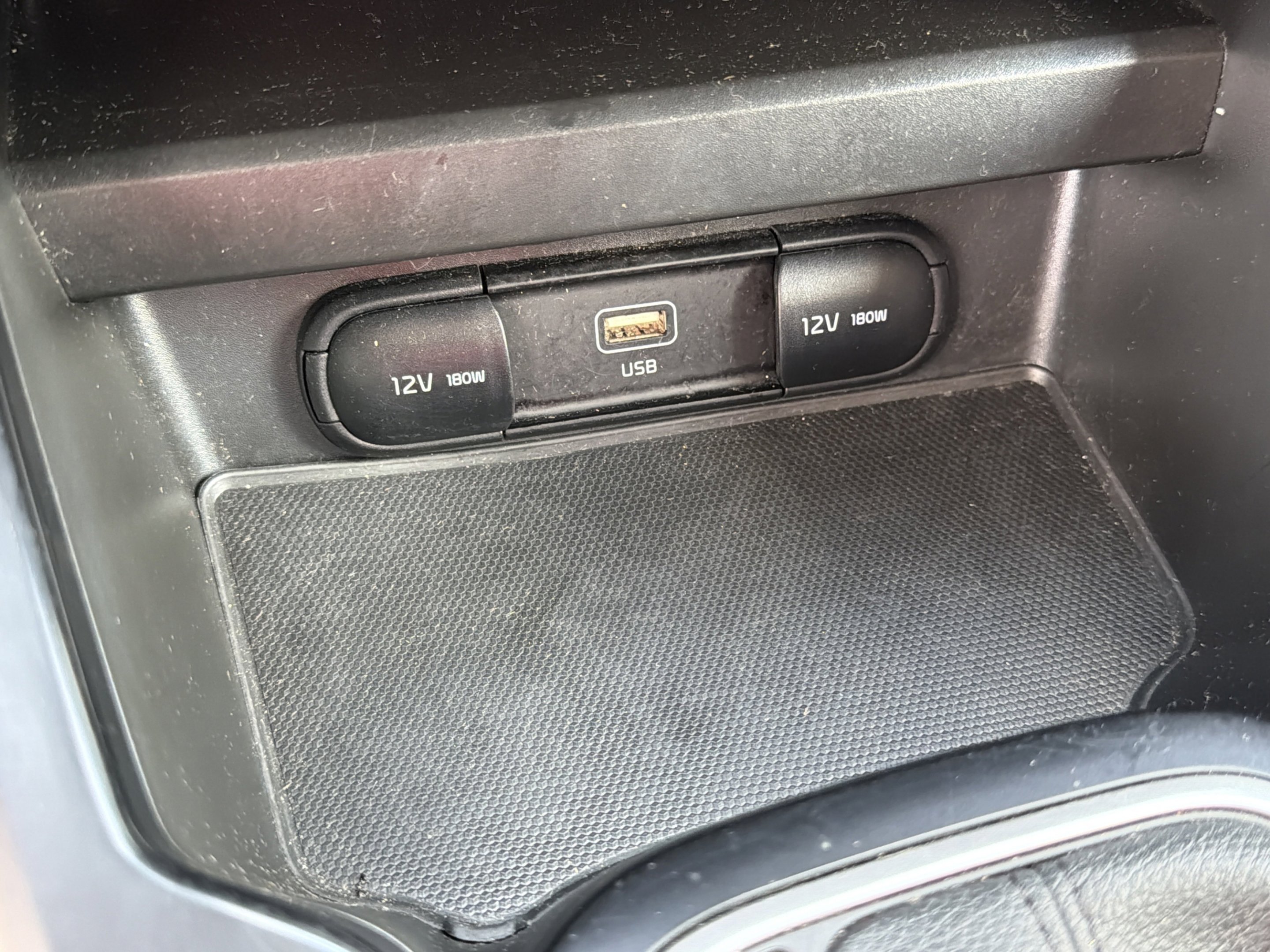 Used 2024 Snow White Pearl Kia LX image 13