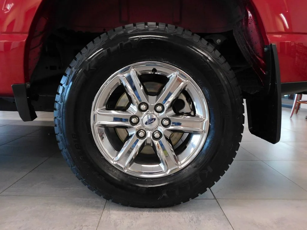 Certified Used 2025 Rapid Red Metallic Tinted Clearcoat Ford XLT image 9