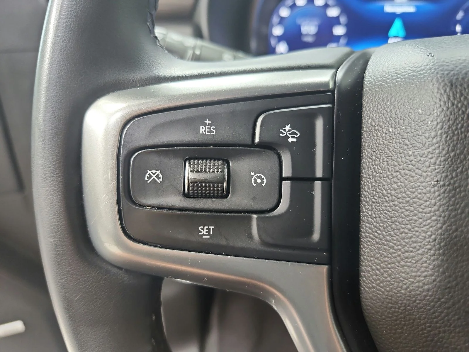 Used 2023 Gray Chevrolet LT image 23
