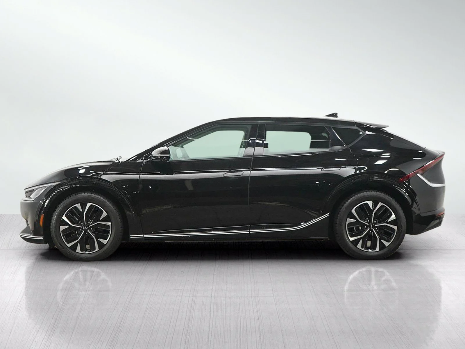 Used 2023 Kia EV6 Wind with VIN KNDC3DLC6P5126586 for sale in Wayzata, Minnesota