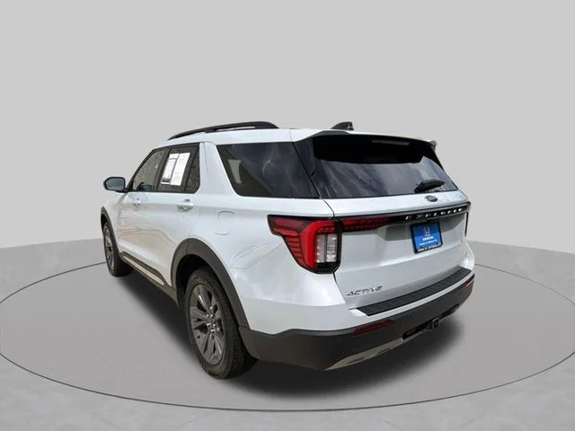 Used 2025 White Metallic Ford Active image 3