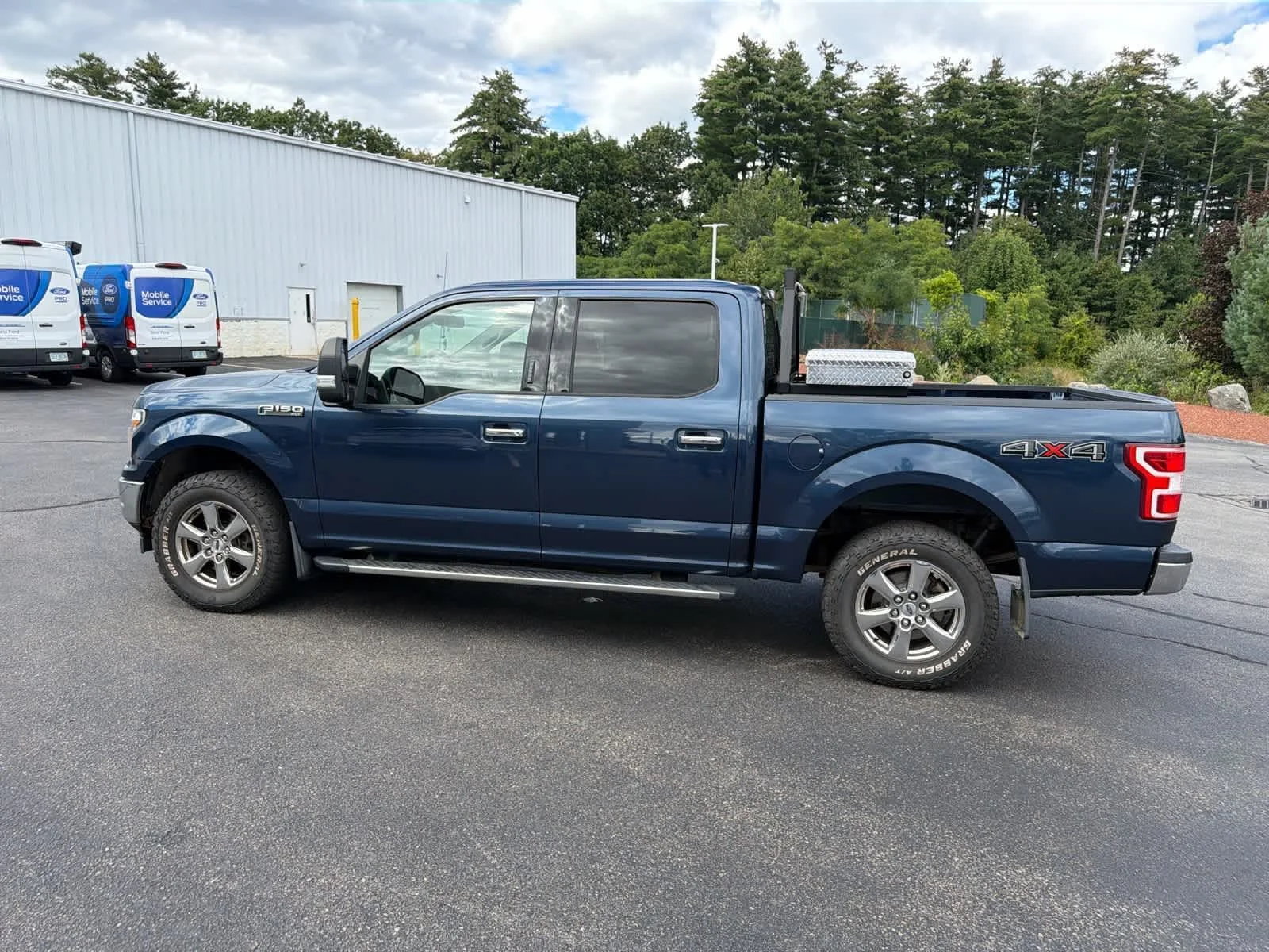 Used 2019 Blue Jeans Metallic Ford XLT image 8