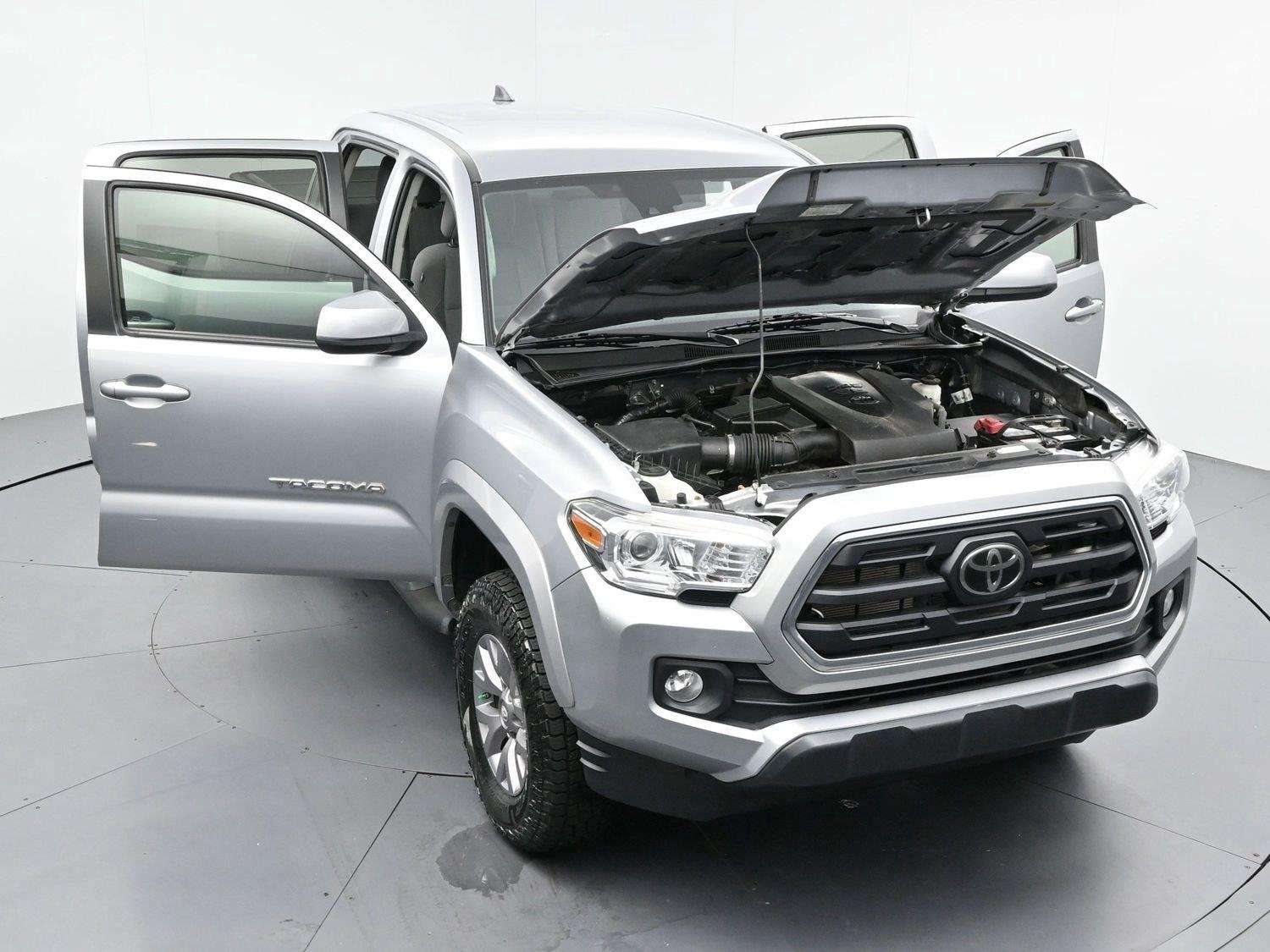 Used 2019 Silver Sky Metallic Toyota SR image 36