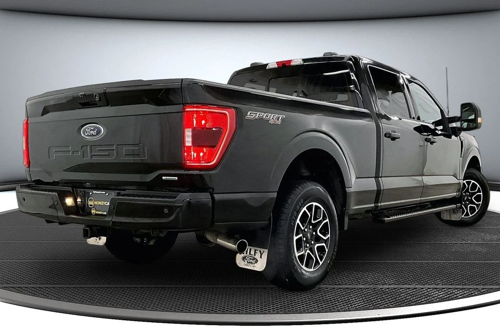 Used 2022 Black Ford XLT image 6