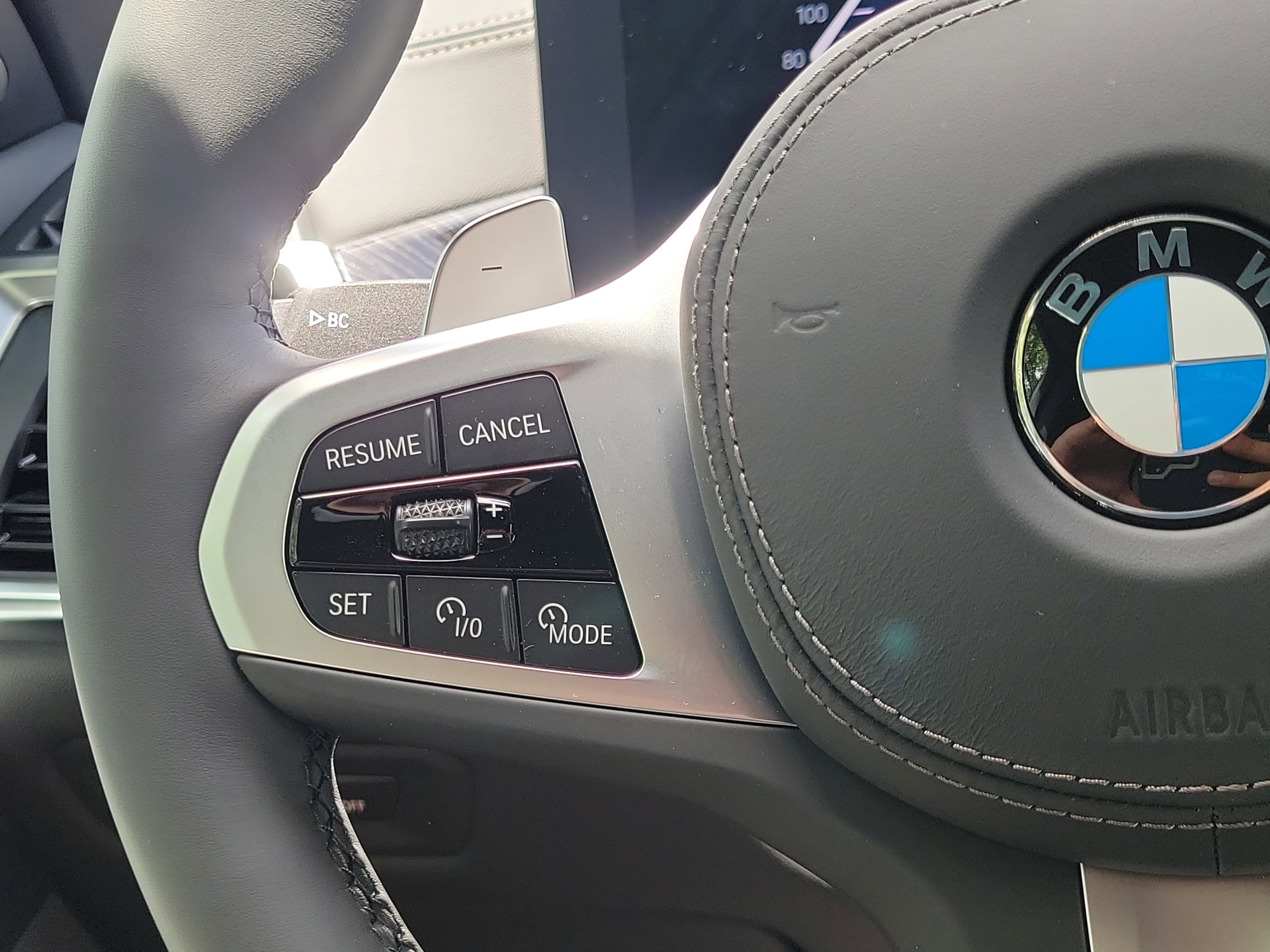 New 2026 Tanzanite Blue II Metallic BMW sDrive40i image 22