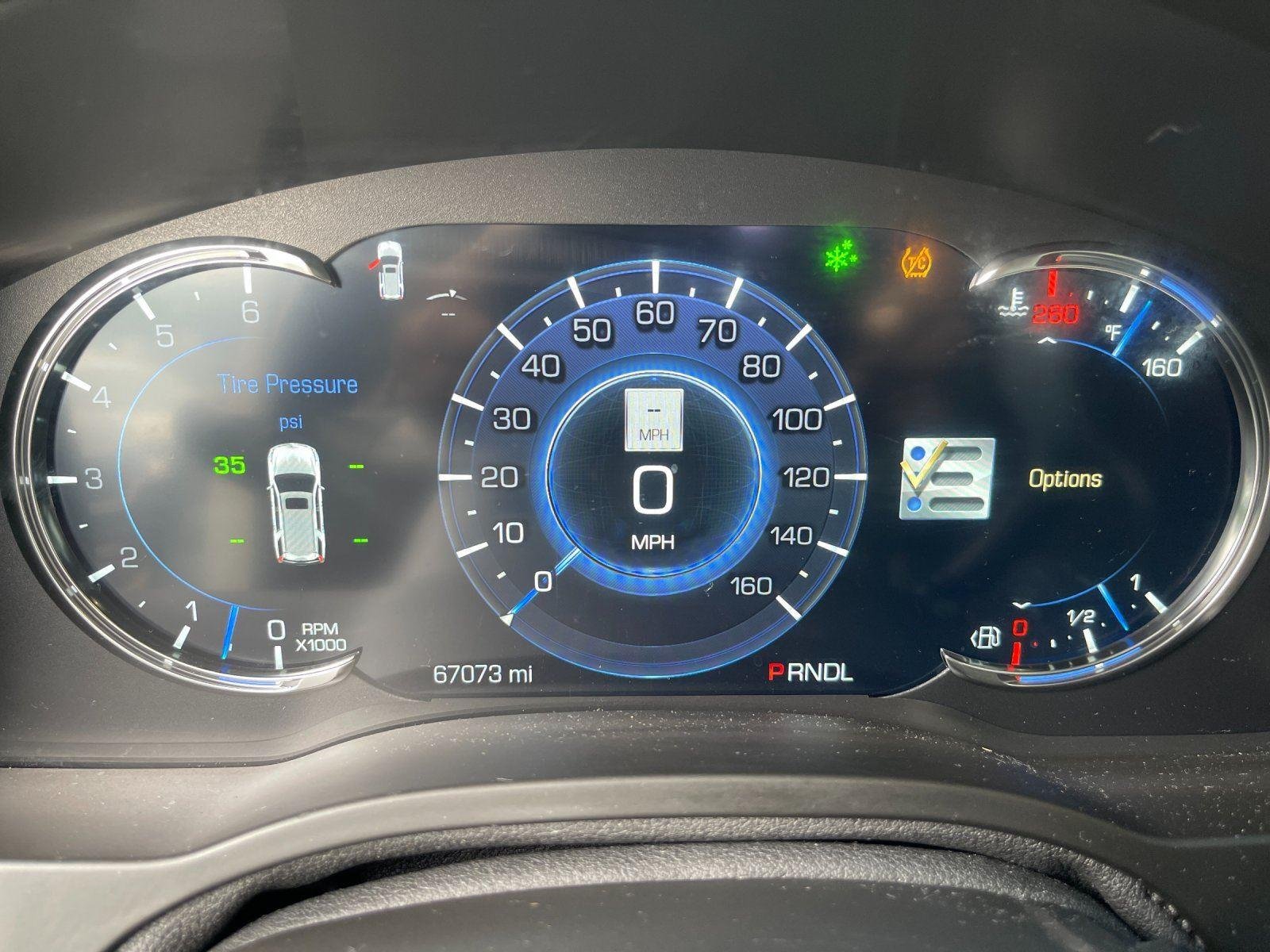 Used 2019 Crystal White Tricoat Cadillac Premium Luxury image 21