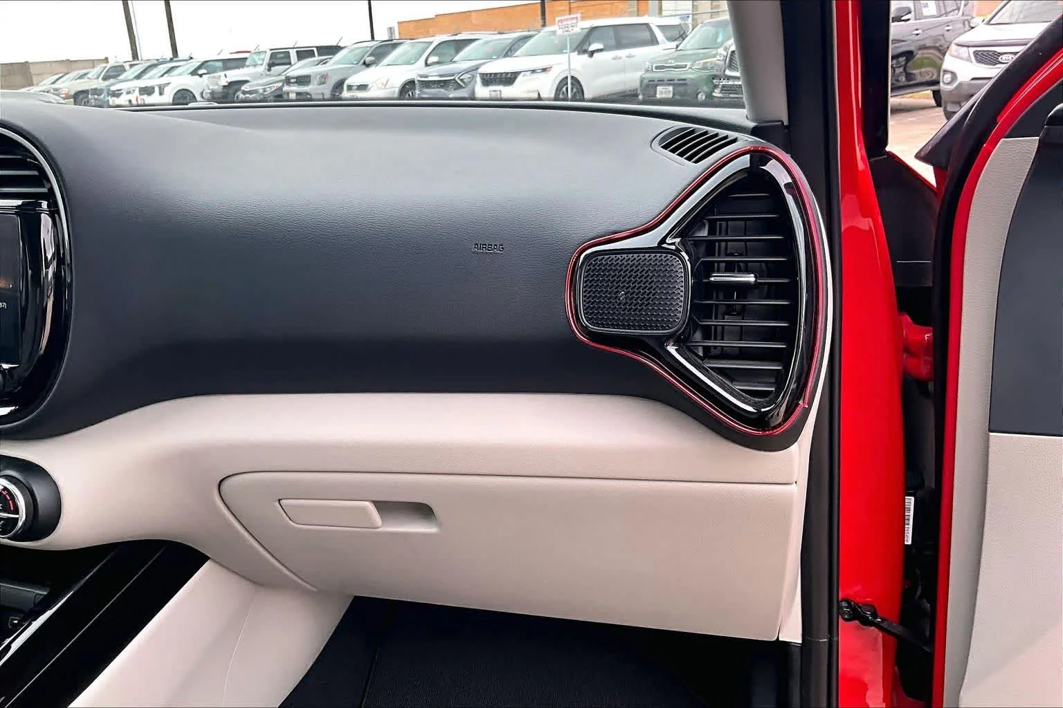Used 2025 Inferno Red Kia EX image 18
