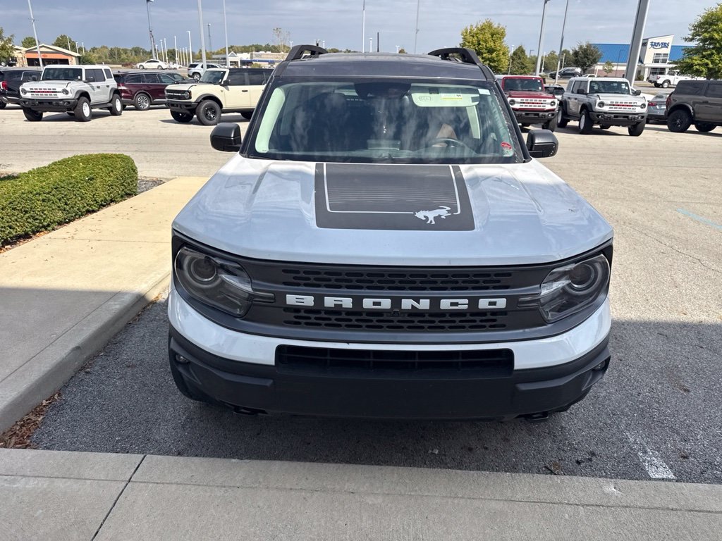 Used 2023 White Ford Badlands image 3