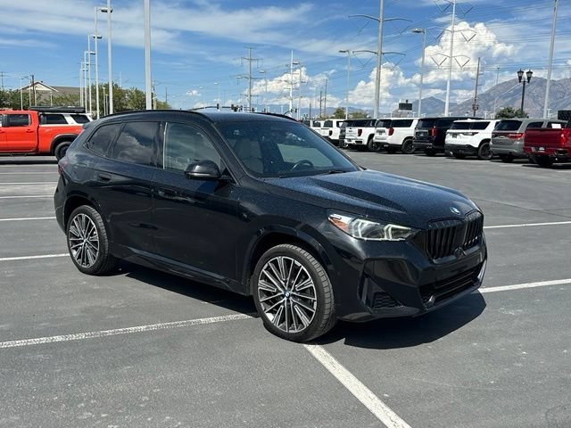 Used 2023 Black BMW xDrive28i image 9