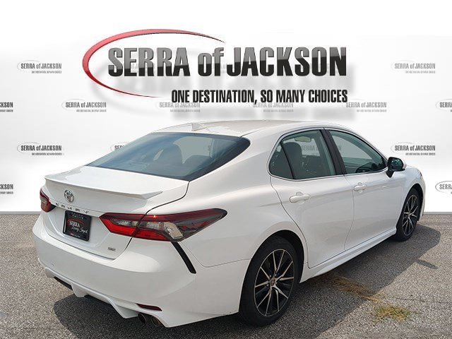Used 2021 Super White Toyota SE image 8