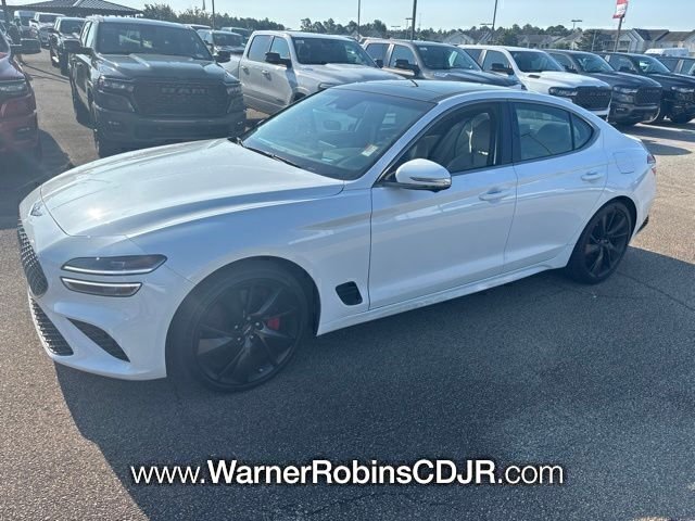 Used 2023 White Genesis 3.3T image 3