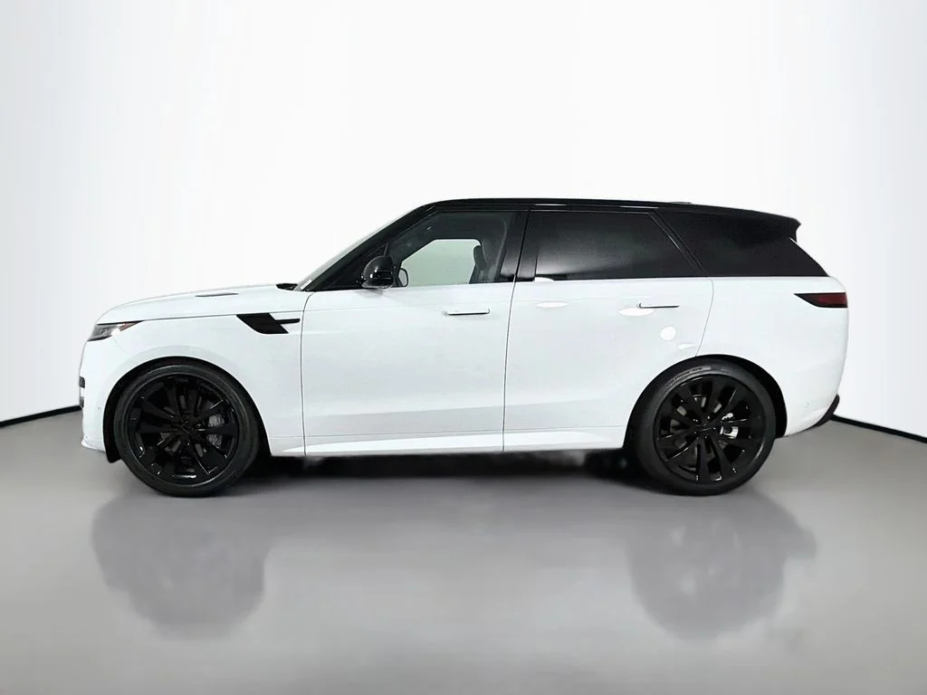 New 2026 Fuji White Land Rover Dynamic SE image 8