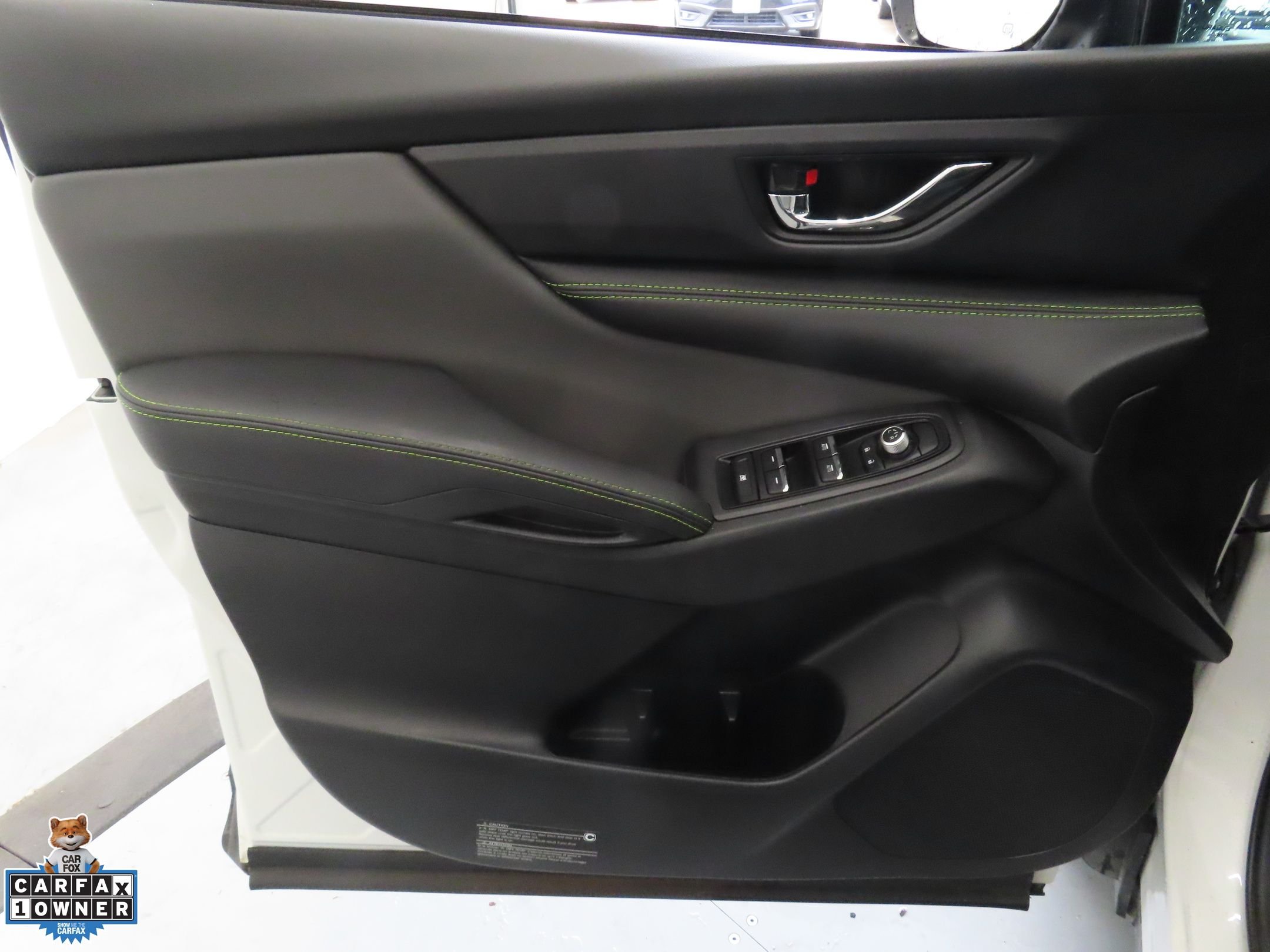 Used 2025 White Subaru Onyx Edition image 10