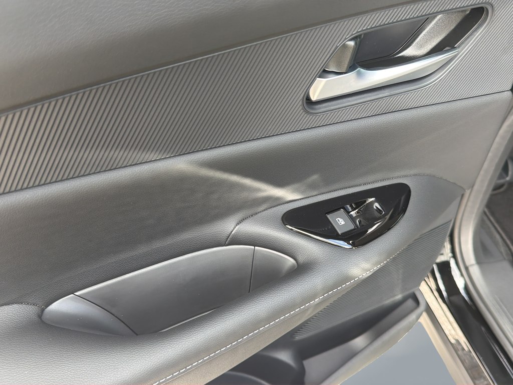 New 2026 Black Nissan SL image 27