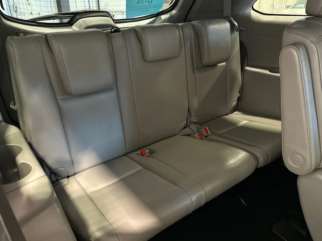 Used 2018 Gray Toyota XLE image 32