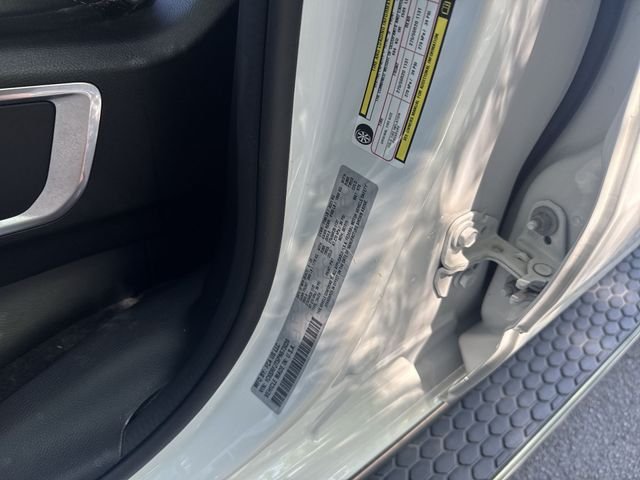 Used 2023 White Ram Laramie image 36