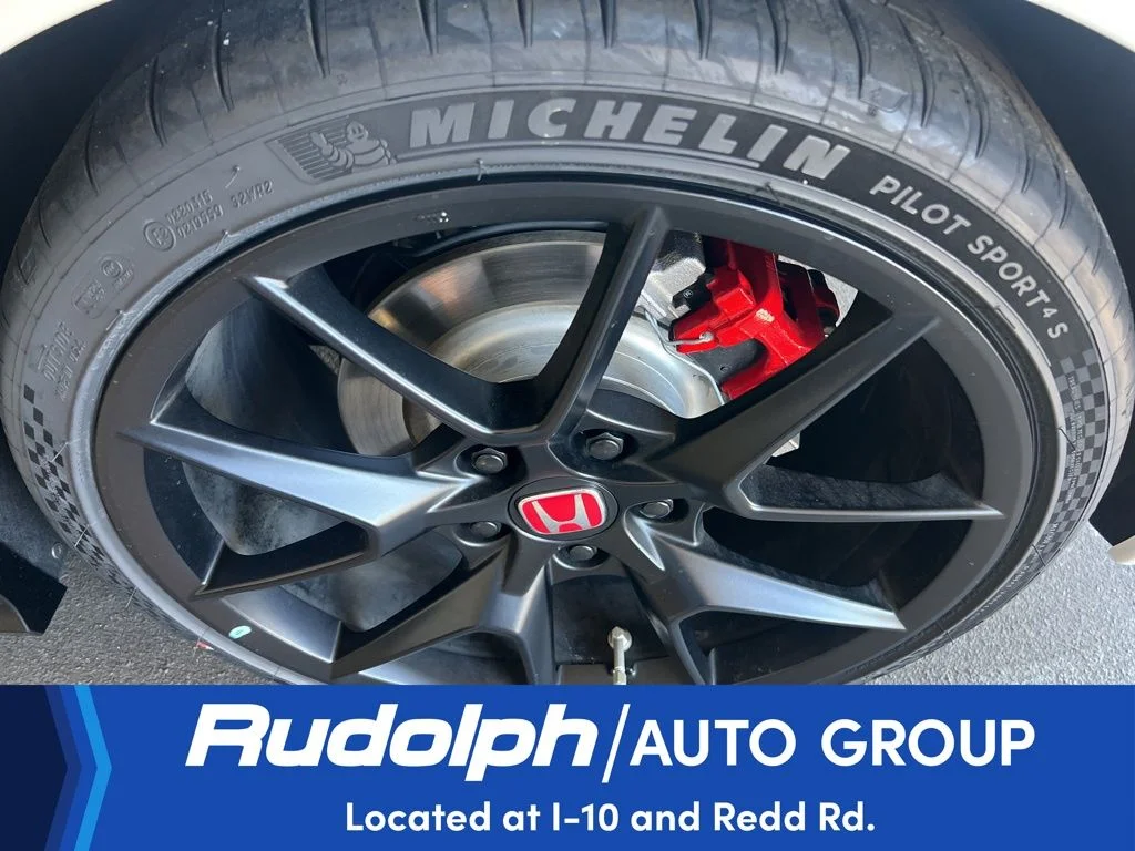 Used 2025 White Honda  image 33