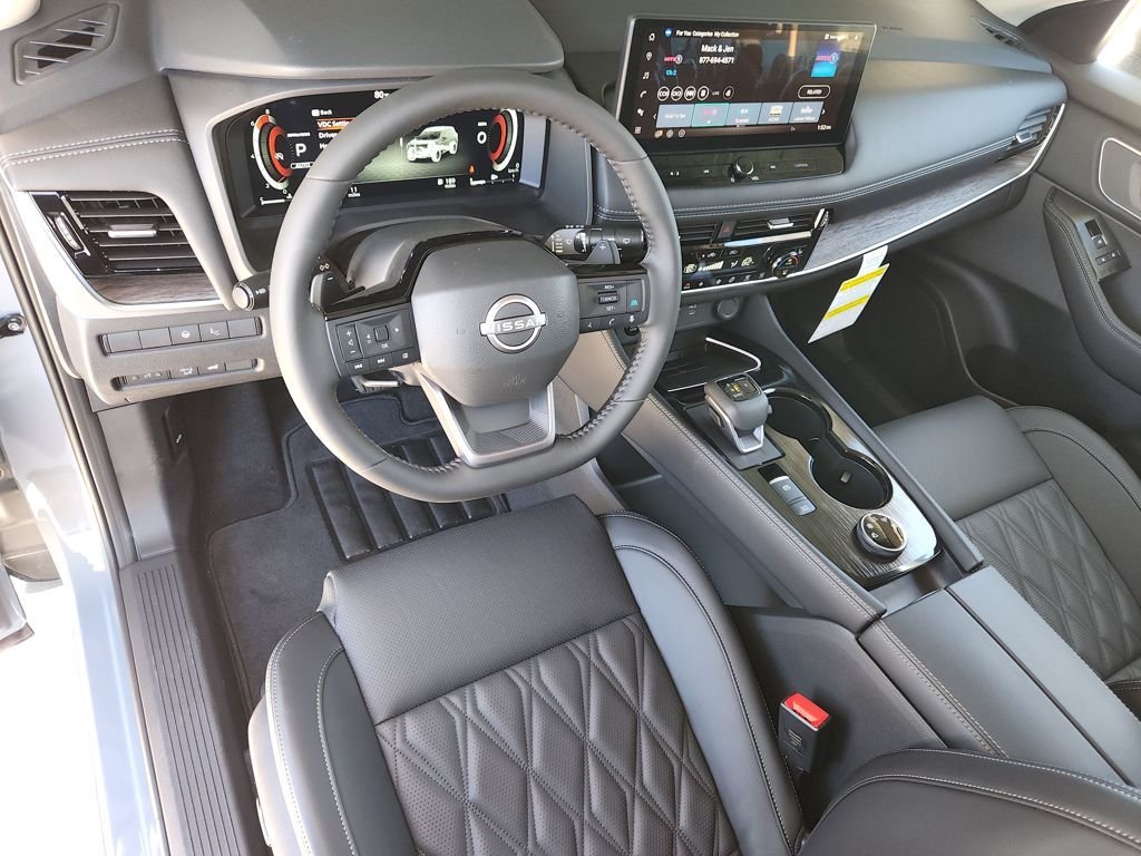 New 2026 Boulder Gray Pearl / Super Black Two-tone Nissan Platinum AWD image 7